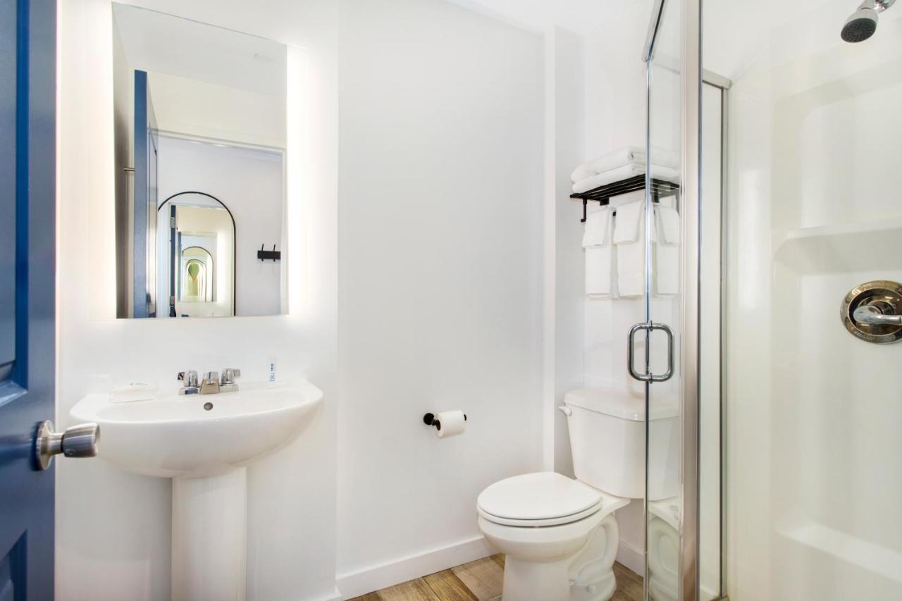 Grove Hotel Cherry Grove Экстерьер фото